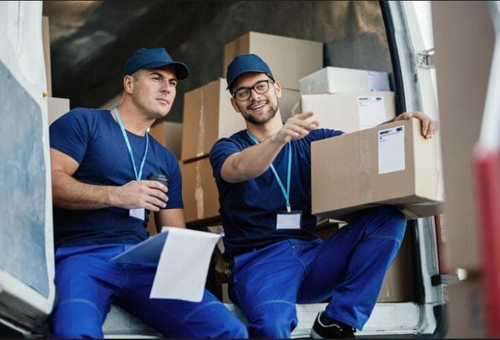 عمال تعبئة وتغليف